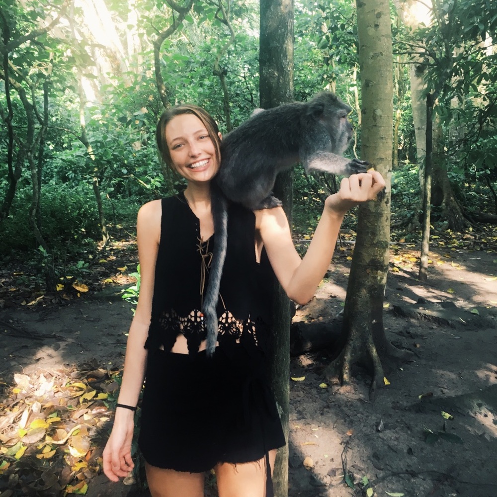 Meet your Posher, Emily